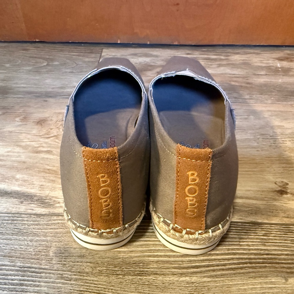 Skechers Taupe Canvas Espadrille Slip-Ons, Box included, worn once - Picture 8 of 11